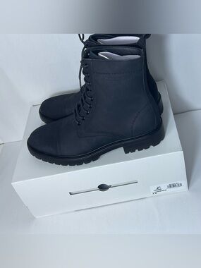 Calvin Klein Black Lorenzo Lace-Up Combat Boots Size 8M NWT With Box